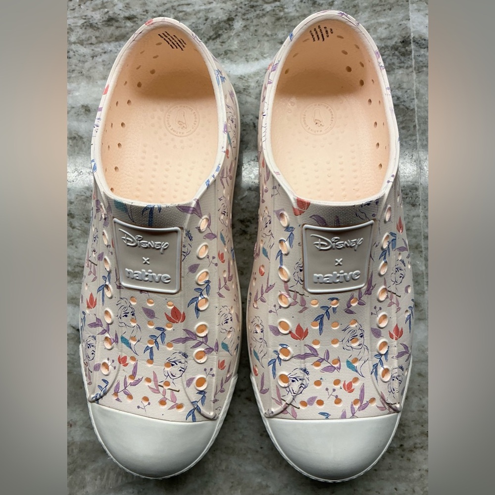 Native Disney Frozen Girls Water Shoe, Sz 1